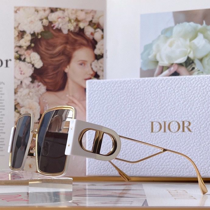 Dior Sunglass AAA 076